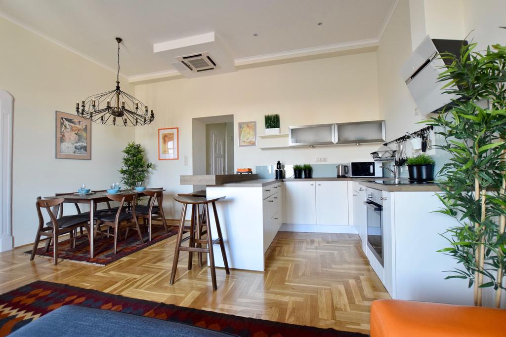 בודפשט Luxury Apartment By Hi5 - Kiraly Street Suite מראה חיצוני תמונה