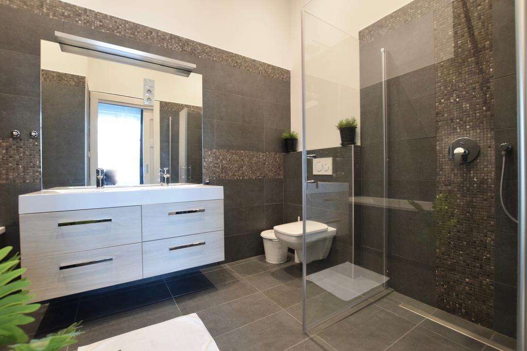 בודפשט Luxury Apartment By Hi5 - Kiraly Street Suite מראה חיצוני תמונה
